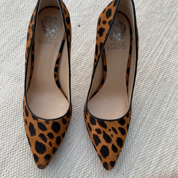 Vince Camuto Leopard Heels - Picture 2 of 10